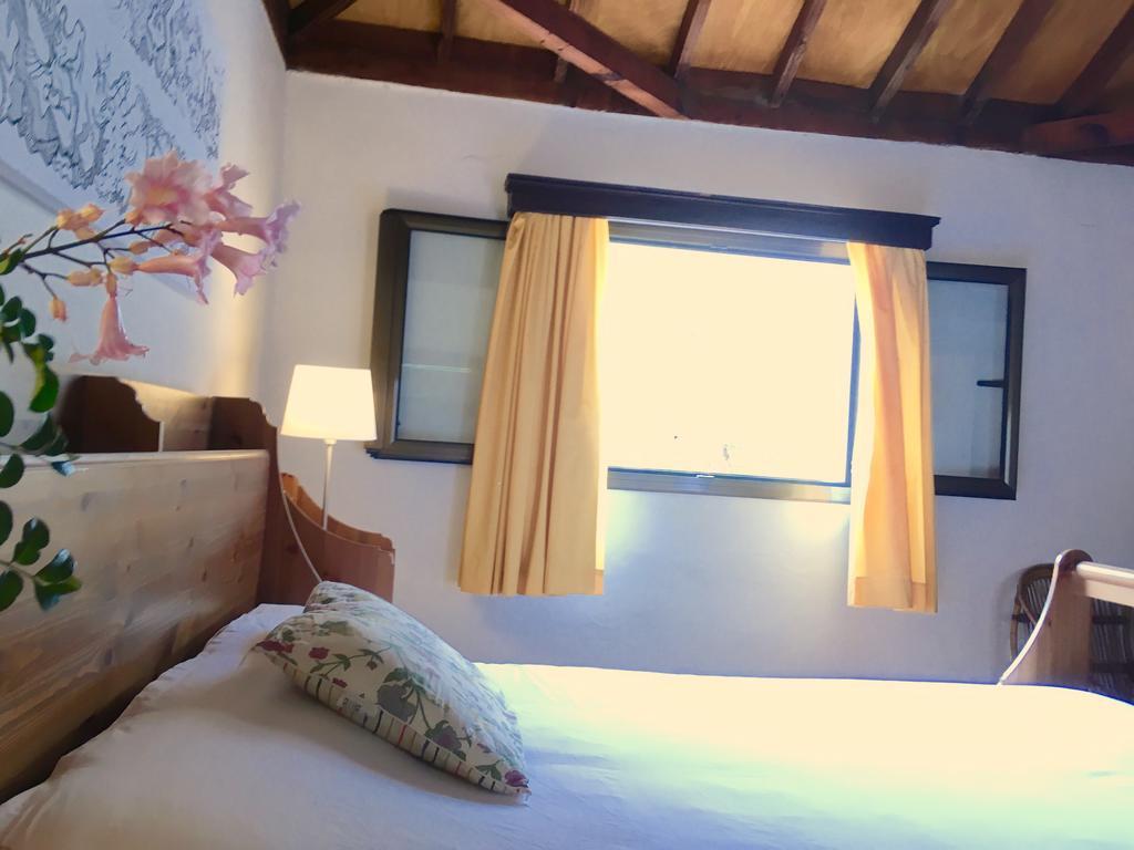 Casa Del Caminero En Tejeda (Gran Canaria)